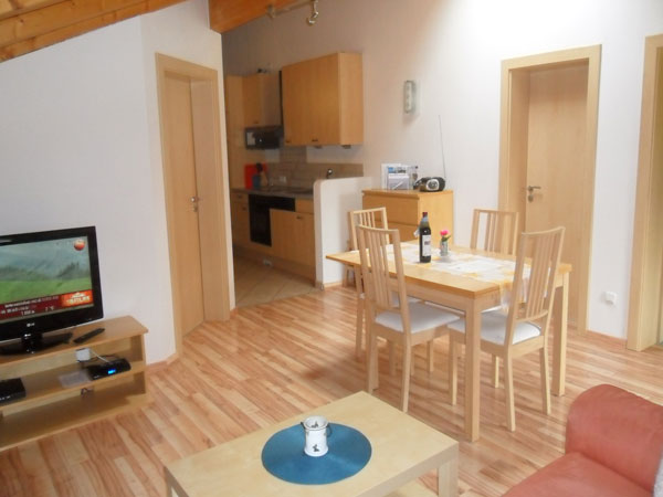 Wohnzimmer in Ferienwohnung Dach der Alpen